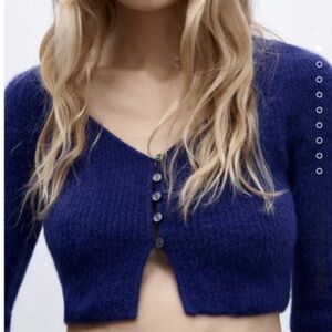 Zara blue crop sweater